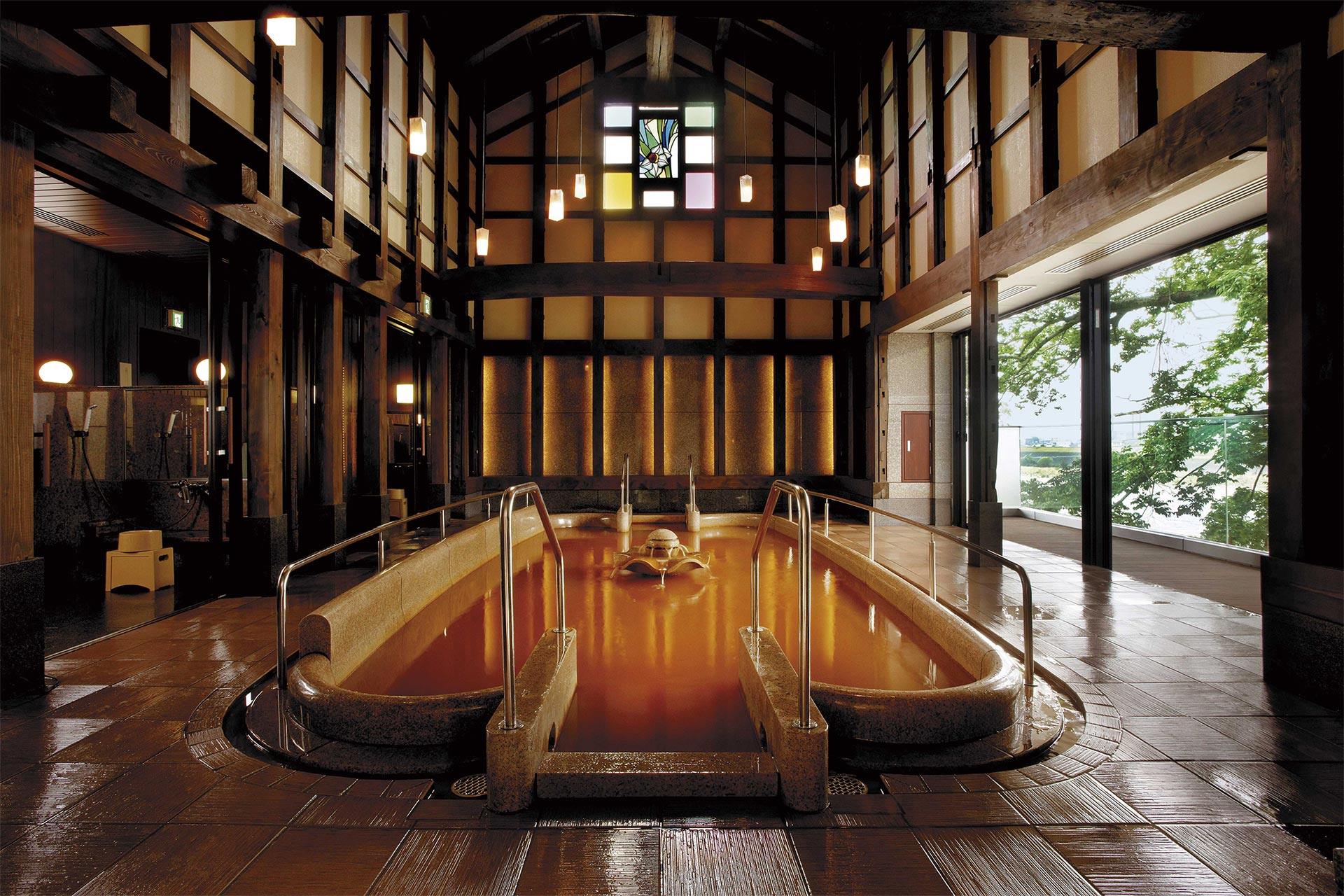A Meiji-Era Storehouse Turned Public Bath