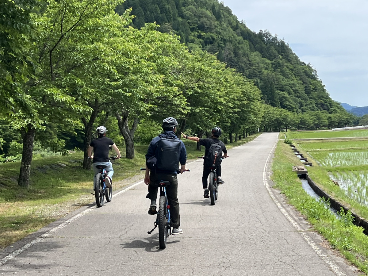 Nagara River Cycling – Gujo (Train & Ride)